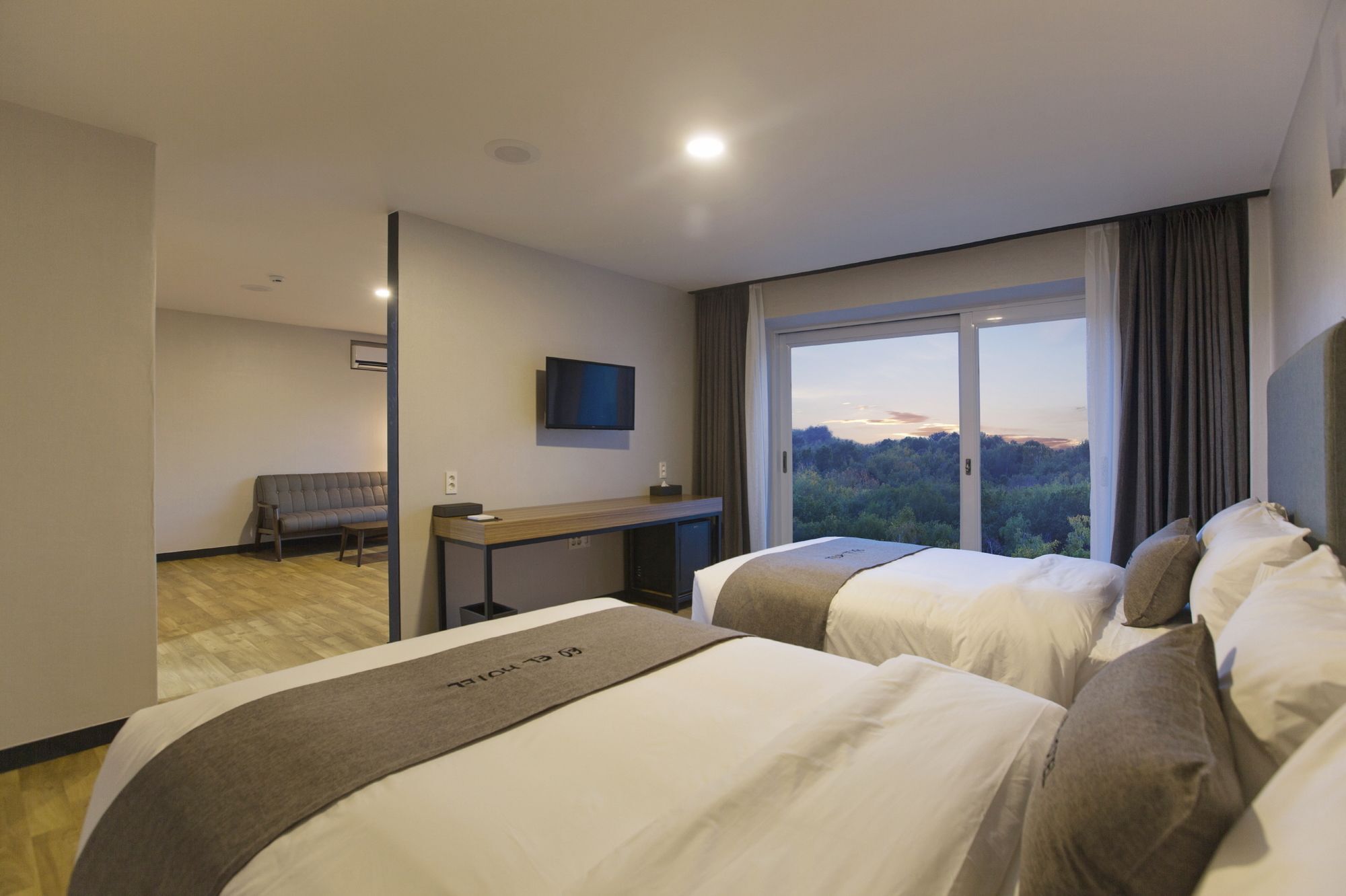 El Hotel Янъян Экстерьер фото